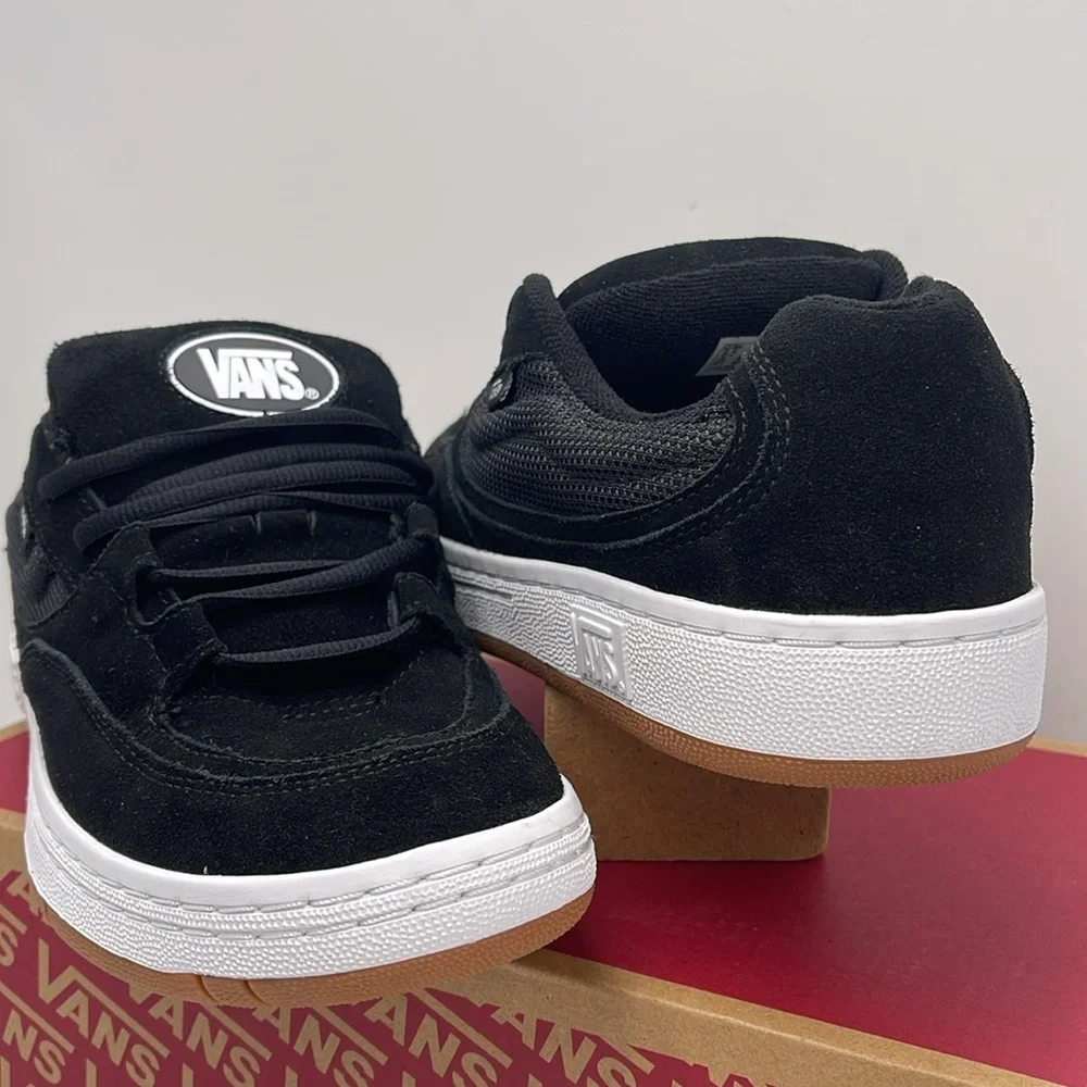 Vans Men’s Speed Ls Black/True White
VN000CTNBP6 Sneakers - Picture 9 of 16